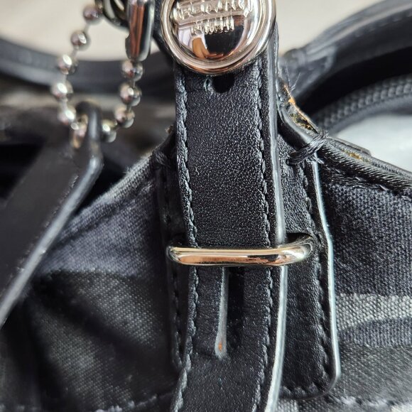 Euc Coach Carly Signature Black & Gray Shoulder Bag Large - Picture 13 of 17